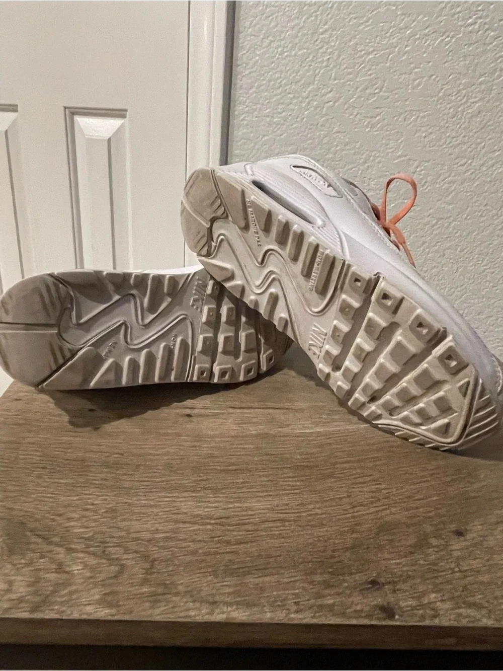 Airmax Nike White Kids Sneakers with Coral Laces